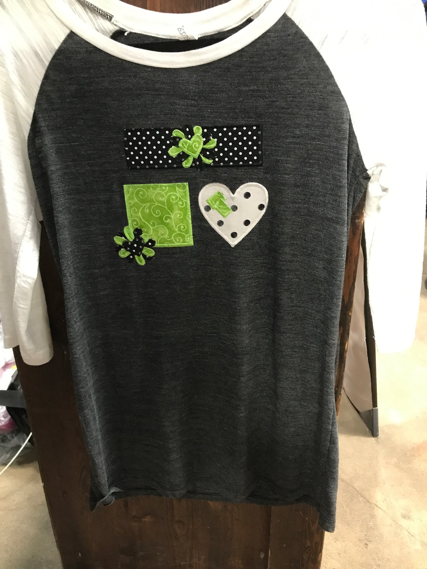 Black/White 3/4 Sleeve Square 2X-4X